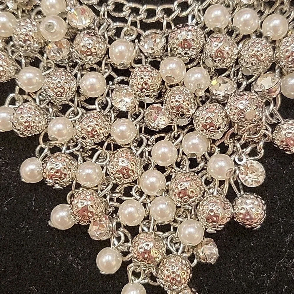 Necklace & Earrings - Picture 9 of 9